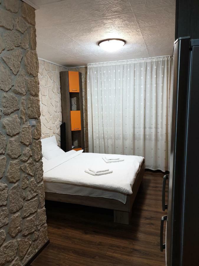Pretty Bella Apartment Брашов Екстериор снимка