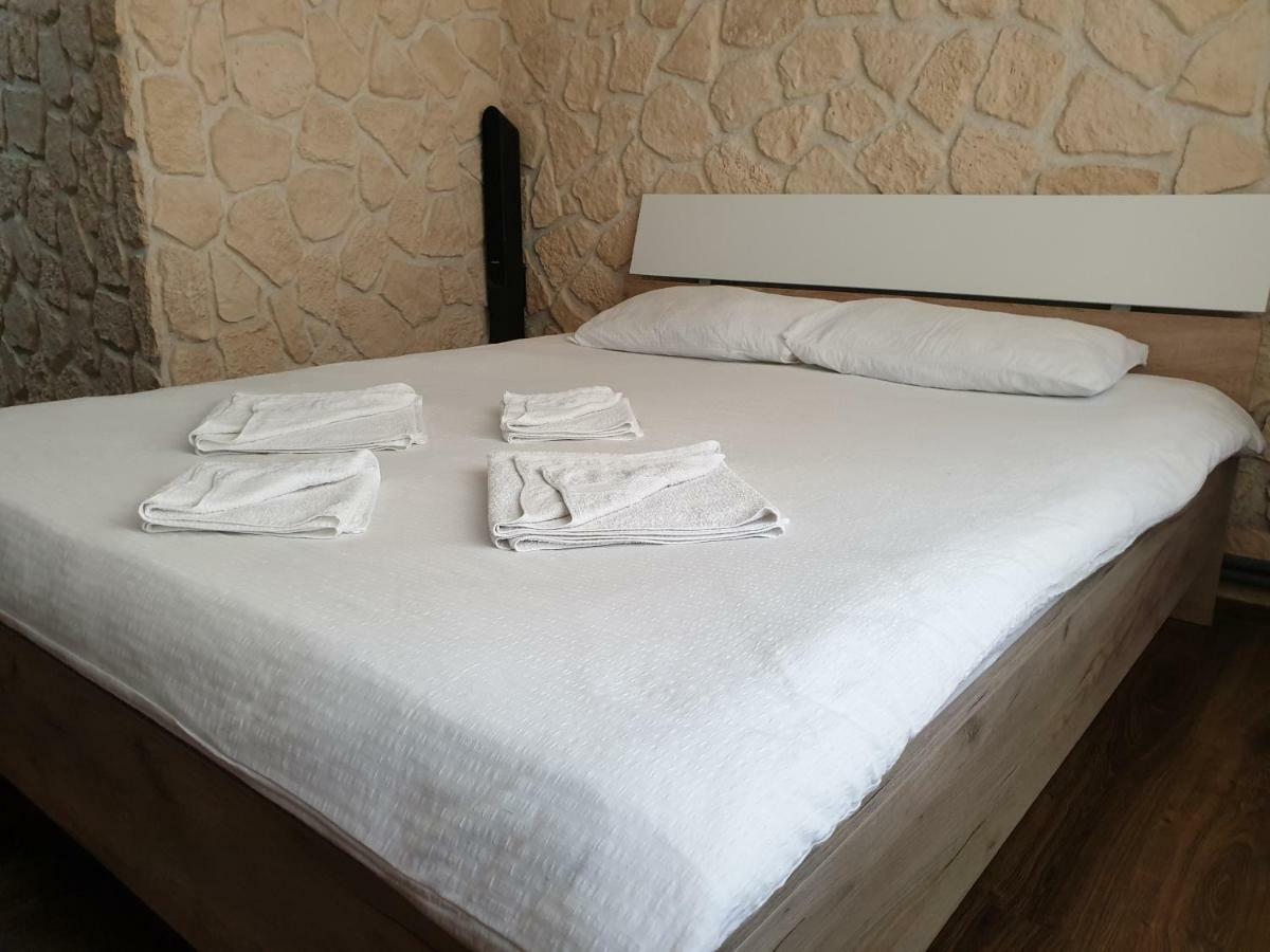 Pretty Bella Apartment Брашов Екстериор снимка